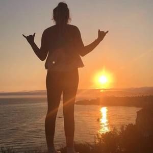 Meet your Posher, Evie